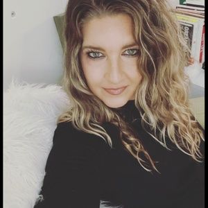 Meet your Posher, Beth